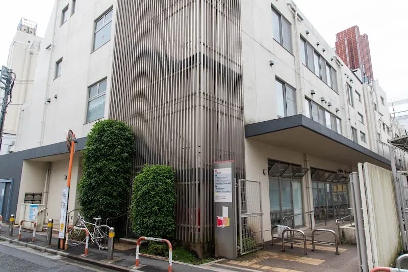 三軒茶屋区民集会所の写真