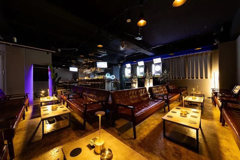 ダーツ&カラオケ&ビリヤード バー UNLIMITED【アンリミテッド】 天神店の写真