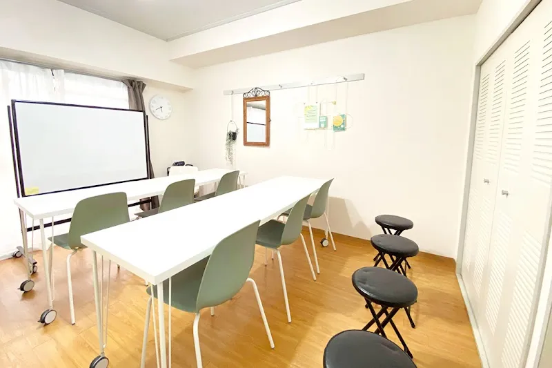 キャスル四条烏丸 貸し会議室の写真