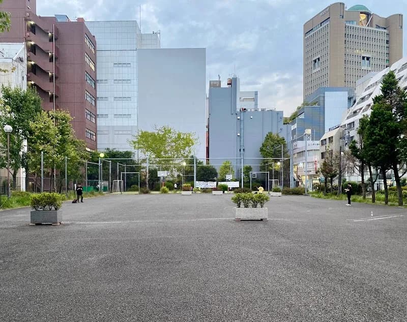 千代田区立小川広場