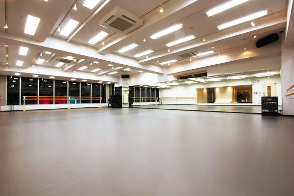 ノアスタジオ 新宿1号店