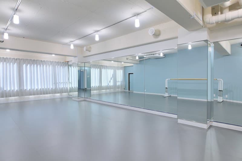 Hina STUDIO(ヒナスタジオ) 新宿西口