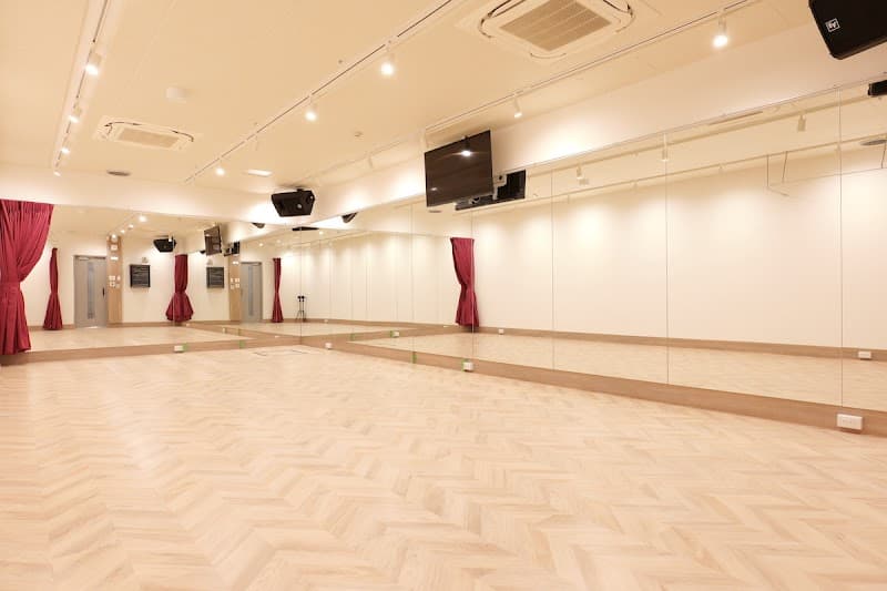 ダンススペース ベースオントップ吉祥寺店 - メイン